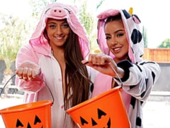 Grote lul, Blond, Sperma in mond, Sperma shot, 1 man 2 vrouwen, Latijnse vrouw, Tiener, Trio