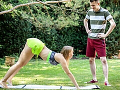 Enthousiasteling, Kont, Masturbatie, Mager, Alleen, Strippen, Tiener, Tieten likken