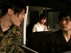 Asiatique, Plantureuse, Éjaculation interne, En levrette, Groupe, Japonaise, Seins naturels, Nénés