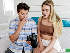 18 ans, Gros cul, Grosse bite, Gros seins, Sucer une bite, En levrette, Maigrichonne, Adolescente