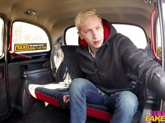 Pijpbeurt, Bruinharig, Tsjechisch, Sperma in gezicht, Spijkerbroeken, Buiten, Kut duiken, Tieten likken