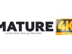 Braunhaarige, Geschnappt, Geile alte tussi, Behaart, Masturbation, Muschi, Schlaffe titten, Spielzeuge