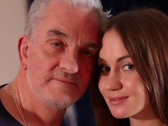 Kont, Pijpbeurt, Bruinharig, Handbeurt, Zoenen, Likken, Strippen, Tiener