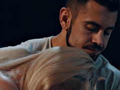 アナル, デカチン, デカパイ, ブロンド, フェラチオ, ゲイ, キス, シーメール
