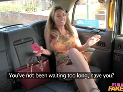 Grosse titten, Britisch, Braunhaarige, Fingern, Hd, Lesbisch, Lecken, Realität