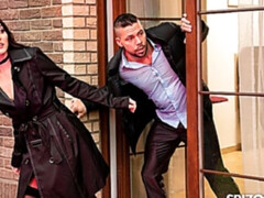 Брюнетки, Поцелуи, Лизание, Натуральные сиськи, Киски, Бритые, Чулки, Молоденькие