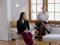 Blondine, Braunhaarige, Kompletter film, Hd, Büro, Zierlich, Muschi, Realität