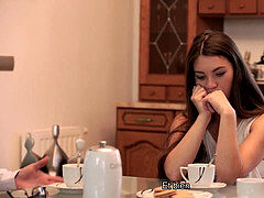 18 ans, Sucer une bite, Tchèque, Papa, Doigter, Léchez, Mature, Adolescente