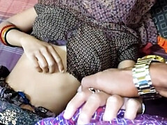 18, バイセクシャル, カップル, バック, 手コキする, インド人, 姉妹, 拘束