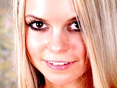 18 jahre, Leie, Grosser arsch, Blondine, Fingern, Natürlichen titten, Solo, Entkleiden