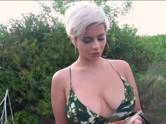 Amateur, Sucer une bite, Couple, Queue, Robe, Argent, De plein air, Public