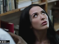 Большие сиськи, Минет, Брюнетки, Межрасовый секс, Лизание, Белье, Милф, Наездница