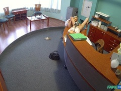 Amateur, Éjaculation interne, En levrette, Lesbienne, Infirmière, Pov, Uniforme, Voyeur