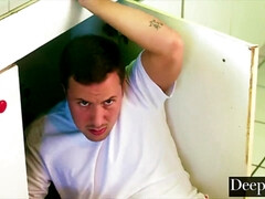 Pareja, Corridas, Garganta profunda, Dominación, Cocina, Madres para coger, Desnudo, Pelirrojo