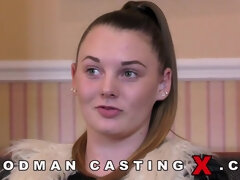 お尻, フェラチオ, 巨乳な, ぽちゃ, ハンガリー人, オマンコ, 三人, ヴァージン