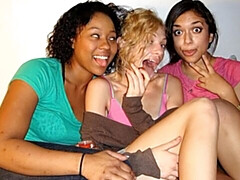 Gros cul, Grosse bite, Gros seins, En levrette, Mère que j'aimerais baiser, Culottes ou slips, Fête, Jarretelles