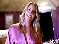 Arsch, Blondine, Betrug, Geile alte tussi, Milf