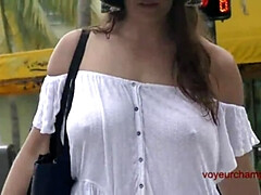 Grosse titten, Flashen, Ehemann, Milf, Nippel, Öffentlich, Spanner, Ehefrau