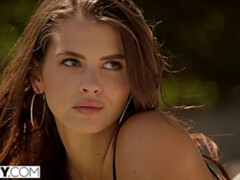 Anal, Cul, Lécher le cul, Sucer une bite, Brunette brune, Embrassement, Piscine, Adolescente