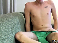 Grosser schwanz, Spermaladung, Schwul, Hardcore, Masturbation, Socken, Solo, Tätowierung