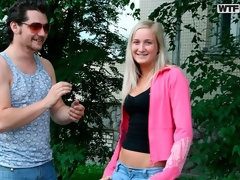 Culo grande, Tetas grandes, Rubia, Mamada, Estilo perrito, Al aire libre, Afeitado, Estriptis