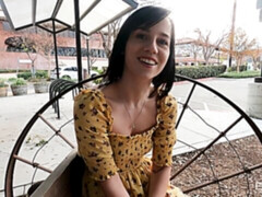 Sucer une bite, Brunette brune, Tir de sperme, En levrette, Hard, Léchez, Pov, Rasée