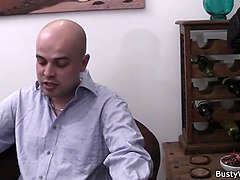 Culo, Culo grande, Enorme, Lamidas, Tetas naturales, Coño, Adolescente, Bajo la falda