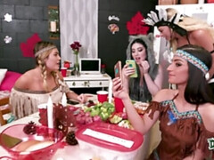 茶髪の, バック, 学生寮, ラティーナ, パーティ, 剃毛, タトゥー, ティーン