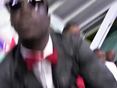 Grote lul, Bruinharig, Groepseks ejactulatie, Sperma shot, Sperma in gezicht, Groepseks, Groep, Interraciaal