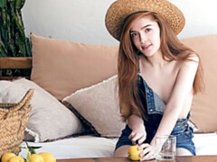 Amateur, Gros cul, Doigter, Seins naturels, Solo, Dénudage, Adolescente, Nénés