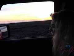 Blondine, Fingern, Orgasmus, Im freien, Pov, Muschi, Titten, Spanner