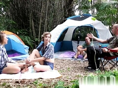 Schönheit, Blasen, Süss, Kehlenfick, Hardcore, Im freien, Jungendliche (18+), Titten