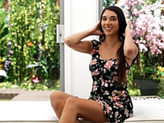 18 jahre, Grosser arsch, Grosse titten, Blasen, Braunhaarige, Hundestellung, Dürr, Jungendliche (18+)