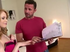 Blondine, Blasen, Kehlenfick, Aufs gesicht abspritzen, Absätze, Rasiert, Strümpfe, Flotter dreier