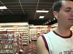 Str8 college stud gloyhole sucked by gay till cumshot