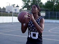 18 jaar, Lieveling, Zwart, Lesbisch, Likken, Natuurlijke tieten, Tiener, Tieten likken