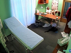 Sucer une bite, Tir de sperme, Médecin, Faciale, Doigter, Léchez, Infirmière, Uniforme