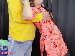 Vies praten, Hondjeshouding, Gezin, Eerste keer, Vriendin, Harig, Indisch, Moeder die ik wil neuken