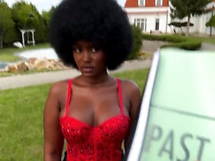 Beauté, Grosse bite, Gros seins, Noire, Sucer une bite, Brunette brune, De plein air, Nénés