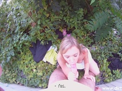 Amateur, Blonde, Sucer une bite, Lunettes, Branlette thaïlandaise, De plein air, Pov, Adolescente