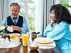 Blonde, Noir ébène, Talons, Latex, Lesbienne, Lingerie, Masturbation, Rasée