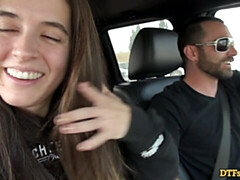 18, デカ尻, フェラチオ, 茶髪の, バック, アウトドア, ガリガリ, ティーン