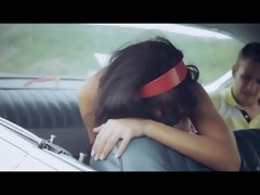 Бикини, В машине, Клитор, Парочка, Пальцем, Француженки, Поцелуи, Натуральные