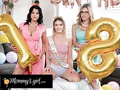 デカ尻, 指いじり, Hd, レズビアン, 下着, 母, スパンキング, 三人