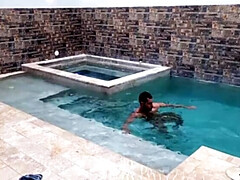 デカ尻, フェラチオ, 茶髪の, Hd, ラティーナ, ヌード, プール, スペイン人