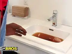 Bangbros - Valerica Steele turns a plumber visit into naughty content with two giant peckers