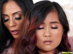 Gros seins, Brunette brune, Japonaise, Fille latino, Léchez, Seins naturels, Chatte, Nénés