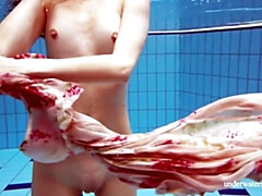 Gros seins, Femelle, Hd, Petite femme, Public, Russe, Fumer, Adolescente