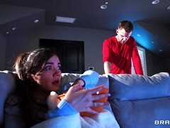 Blasen, Braunhaarige, Bekleidet, Milf, Mutti