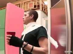 Amerikanisch, In den arsch, Schwanz, Hundestellung, Piercing, Pov, Muschi, Kurzes haar